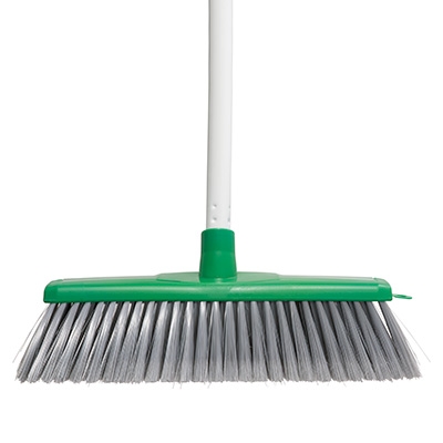 OATES-B-10403FG CLASS + ULT IND BROOM GREEN