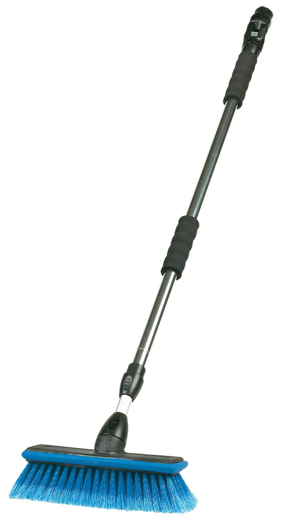 BRUSH WITH 3 WAY WATER CHANNEL POLE