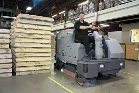 SC8000 LARGE RIDE ON