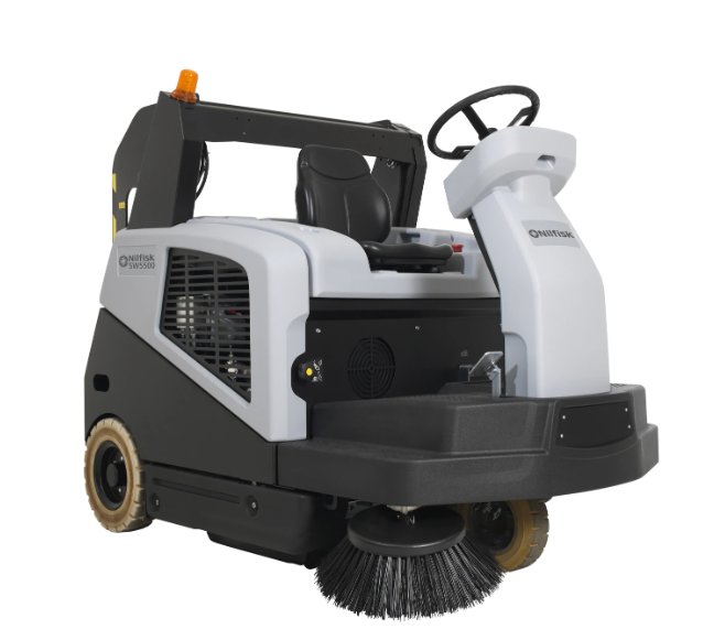 NILFISK-SW5500 MID SIZED RIDE ON