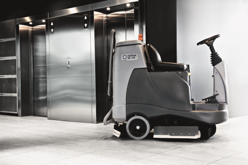 NILFISK - BR755 MID-SIZED RIDE ON