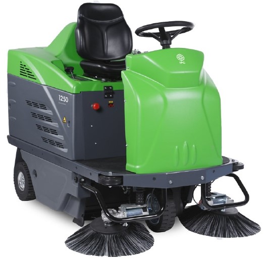 TENNANT 1250 RIDE - ON SWEEPER